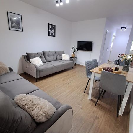 Apartament Przy Stawach Grodzisk Mazowiecki Esterno foto