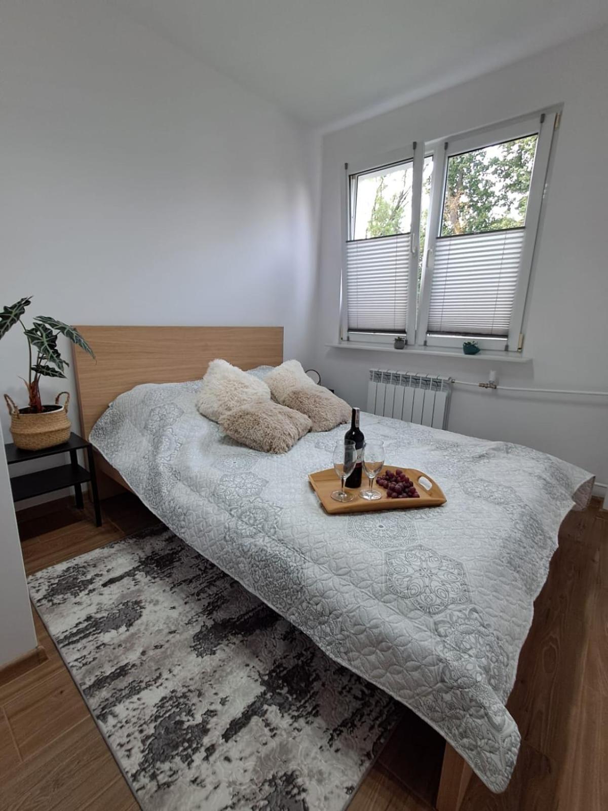 Apartament Przy Stawach Grodzisk Mazowiecki Esterno foto