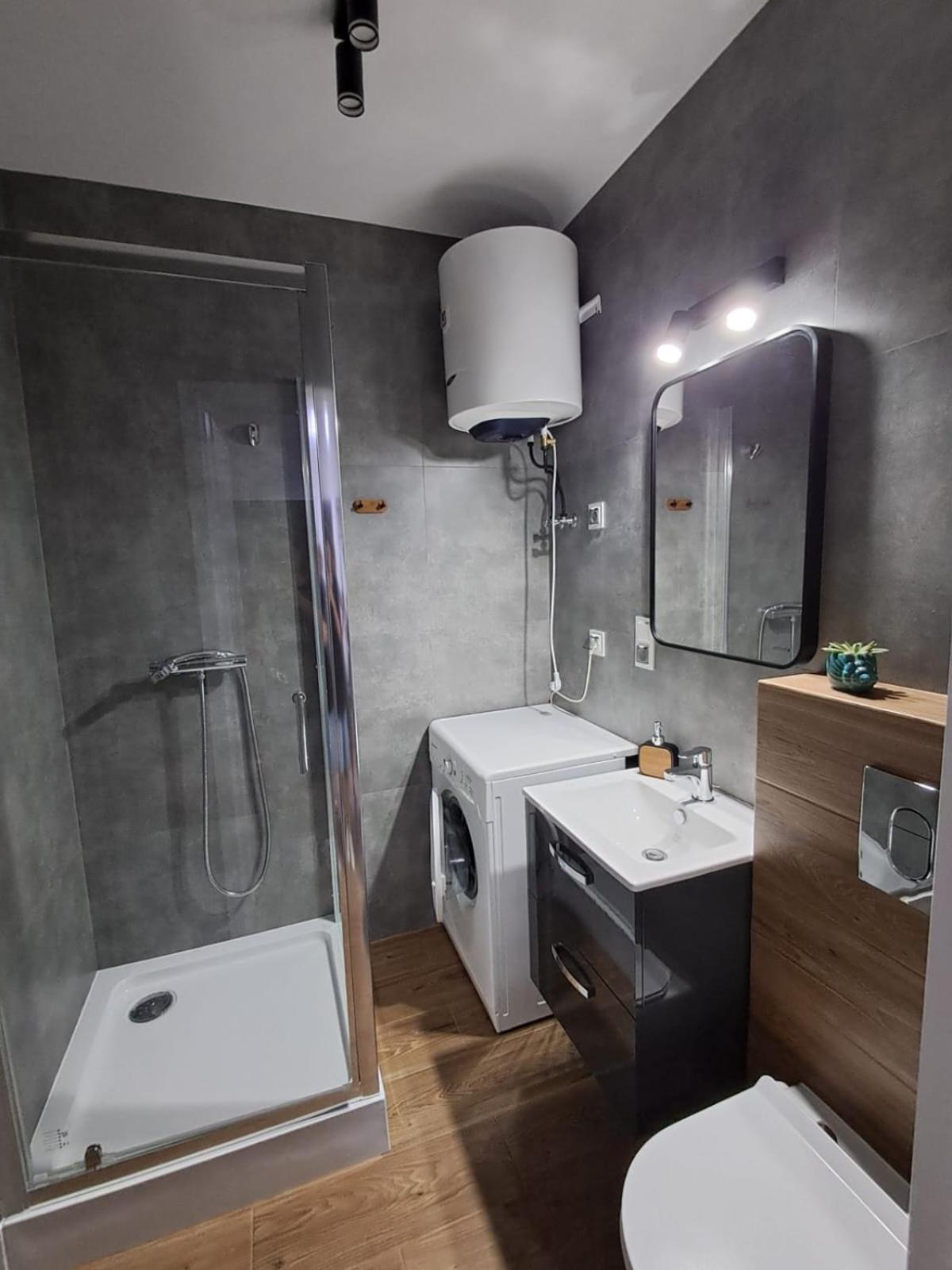 Apartament Przy Stawach Grodzisk Mazowiecki Esterno foto